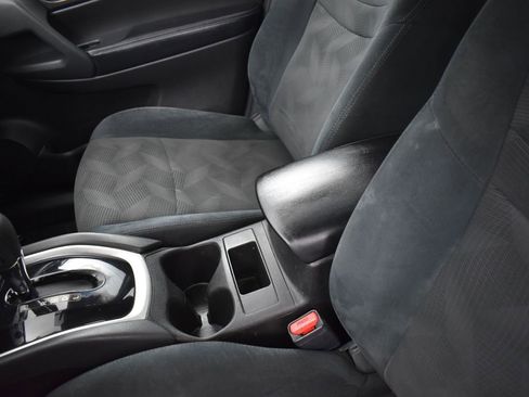 Used 2016 Nissan Rogue S image 16