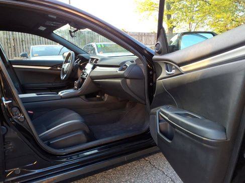 Used 2019 Honda Civic Sport image 11