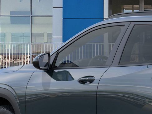 New 2026 Chevrolet Trax LT w/ Driver Confidence Package image 12