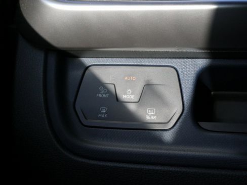 New 2025 Volkswagen ID. Buzz Pro S image 12