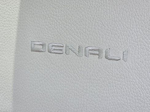 Used 2022 GMC Yukon Denali w/ Max Trailering Package AWD/4WD image 10