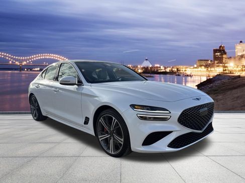 Used 2025 Genesis G70 2.5T w/ Sport Prestige Package image 4