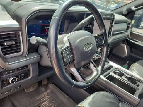 Used 2024 Ford F250 Platinum image 9