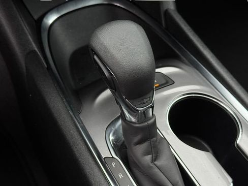 Used 2025 Chevrolet Malibu LT FWD image 18