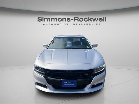 Used 2022 Dodge Charger SXT w/ Cold Weather Package AWD/4WD image 8