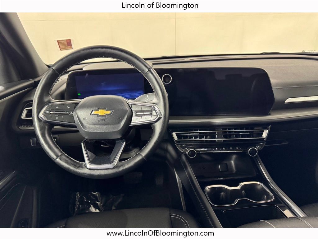 Used 2025 Chevrolet Traverse LT w/ Sun and Wheel Package AWD/4WD image 19