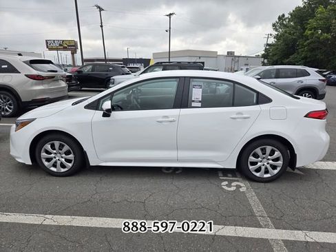 Used 2026 Toyota Corolla LE FWD image 2