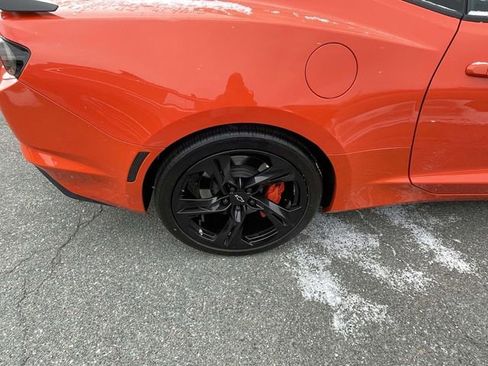 Used 2021 Chevrolet Camaro SS image 9