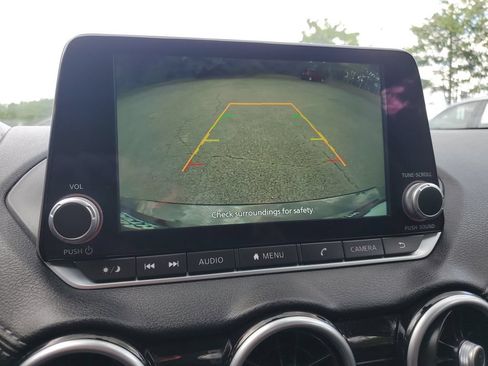 Used 2024 Nissan Sentra SV FWD image 30