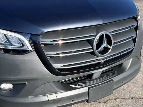 Used 2020 Mercedes-Benz Sprinter 2500 image 29