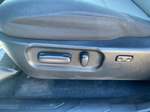 Used 2021 Toyota Tacoma TRD Off-Road image 15