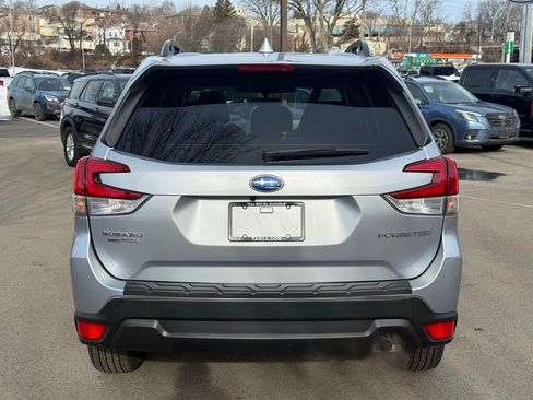 Used 2022 Subaru Forester Premium image 7