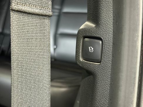 Used 2019 Lincoln Navigator Reserve AWD/4WD image 38