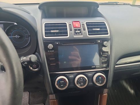 Used 2018 Subaru Forester 2.5i Touring AWD/4WD image 17