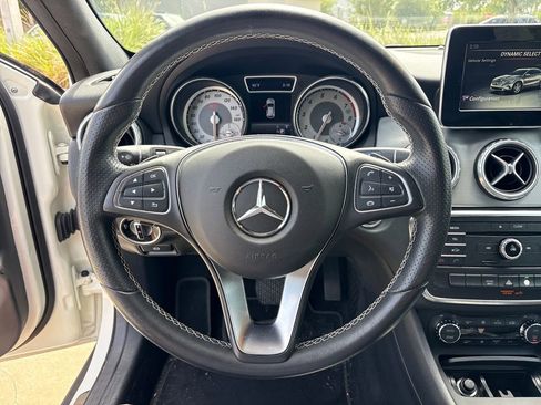 Used 2017 Mercedes-Benz GLA 250 image 17