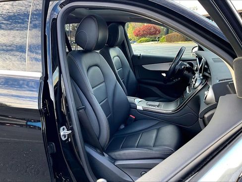 Certified 2022 Mercedes-Benz GLC 300 image 8