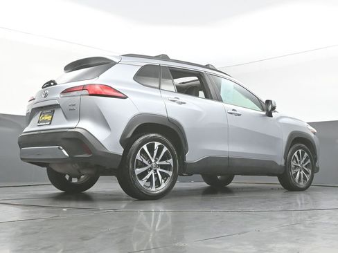 Used 2022 Toyota Corolla Cross XLE w/ Convenience Package image 45