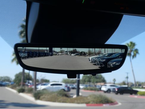 Used 2023 Chevrolet Tahoe High Country image 26