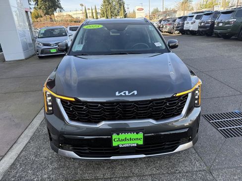 Used 2025 Kia Sorento EX w/ EX Panoramic Sunroof Package image 9