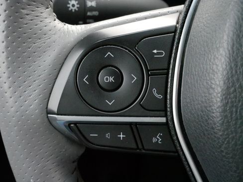 Used 2020 Toyota Avalon Limited image 26