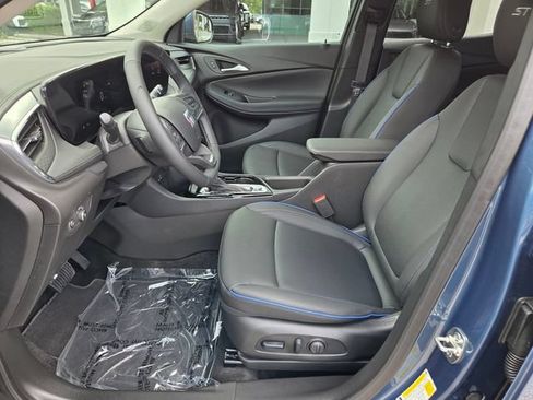 Used 2026 Buick Encore GX Sport Touring w/ Comfort Package FWD image 4