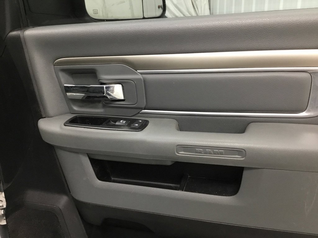 Used 2015 RAM 2500 SLT AWD/4WD image 33