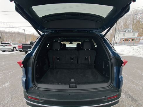 Certified 2025 Buick Enclave Preferred image 36