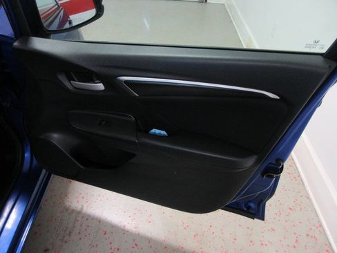 Used 2015 Honda Fit LX image 30