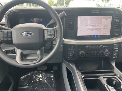 New 2026 Ford F250 XLT w/ XLT Premium Package AWD/4WD image 7