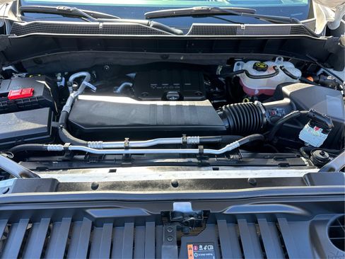 Used 2023 Chevrolet Silverado 1500 LT AWD/4WD image 22