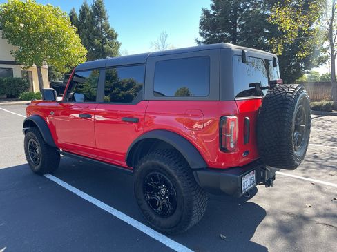 Used 2023 Ford Bronco Wildtrak image 6