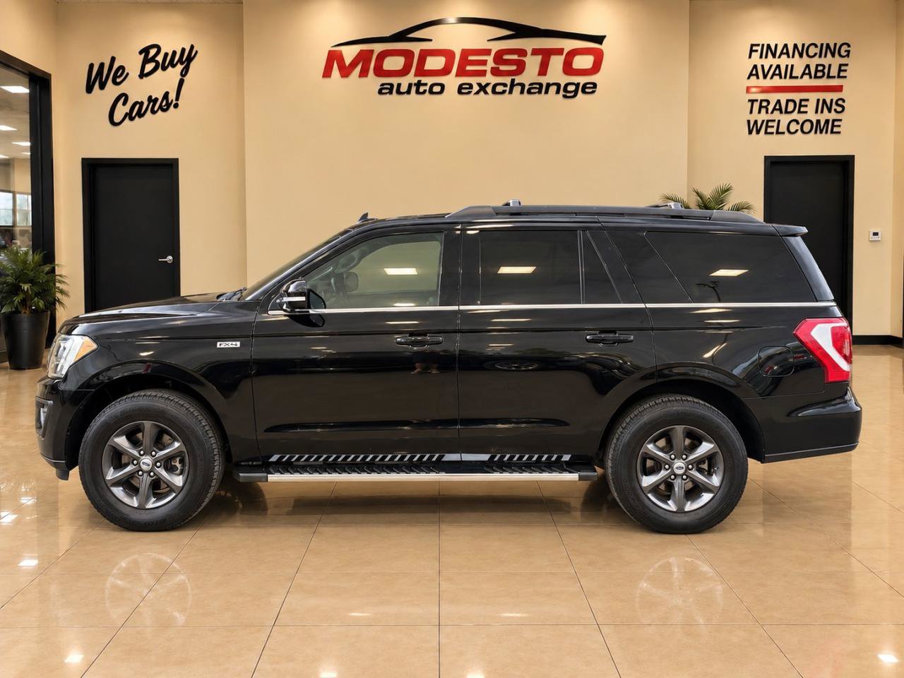 Used 2019 Ford Expedition XLT w/ Equipment Group 202A AWD/4WD image 7