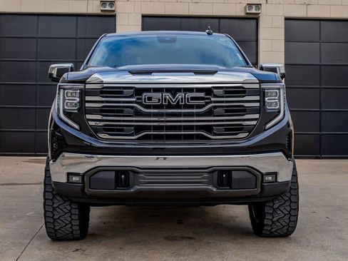 Used 2023 GMC Sierra 1500 SLT w/ SLT Premium Package image 2