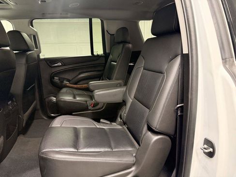 Used 2019 Chevrolet Suburban Premier AWD/4WD image 29