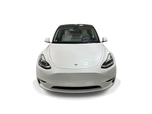 Certified 2023 Tesla Model Y Long Range AWD/4WD image 2
