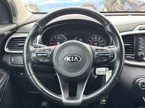 Used 2018 Kia Sorento FWD image 20