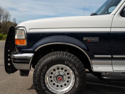 Used 1993 Ford Bronco XLT AWD/4WD image 29