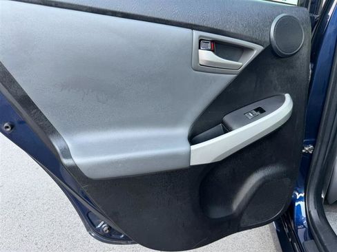 Used 2015 Toyota Prius Five w/ Advanced Technology Package FWD image 34