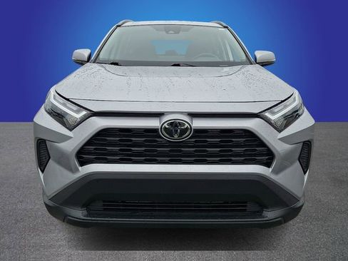 Used 2025 Toyota RAV4 XLE w/ Convenience Package FWD image 2