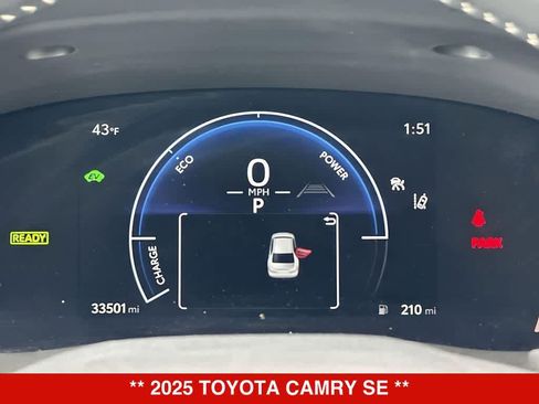 Used 2025 Toyota Camry SE FWD image 18