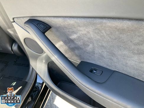 Used 2023 Tesla Model Y Long Range AWD/4WD image 73
