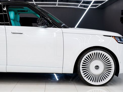 Used 2026 Land Rover Range Rover Long Wheelbase SE image 13