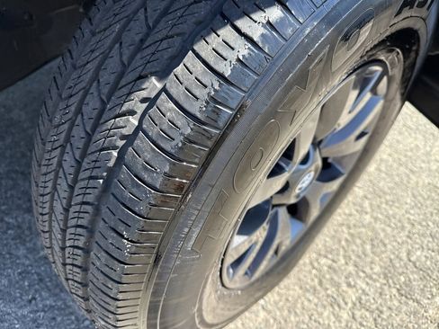 Certified 2023 Toyota Tacoma SR5 image 7