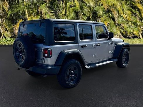 Used 2018 Jeep Wrangler Unlimited Sport AWD/4WD image 5