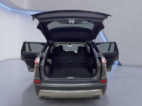 Used 2022 Jeep Cherokee Limited image 12