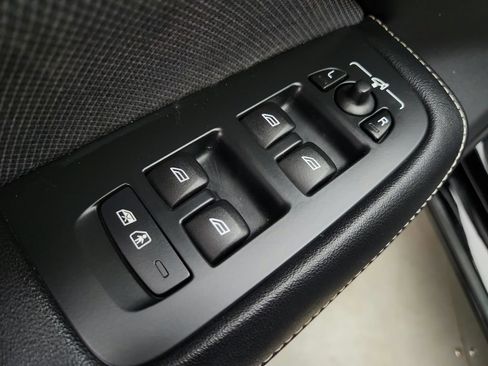 Used 2023 Volvo S60 T8 Ultimate AWD/4WD image 24