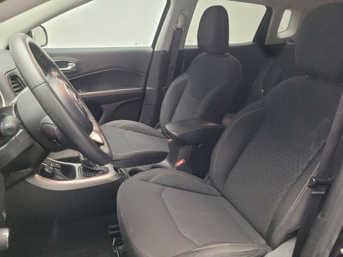 Used 2018 Jeep Compass Sport AWD/4WD image 17