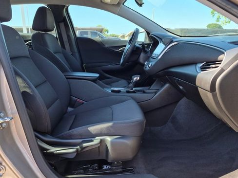 Used 2024 Chevrolet Malibu LT FWD image 18