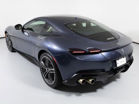 Used 2021 Ferrari Roma RWD image 14