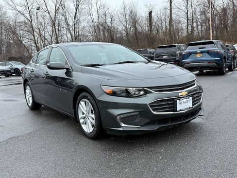 Used 2016 Chevrolet Malibu LT image 1